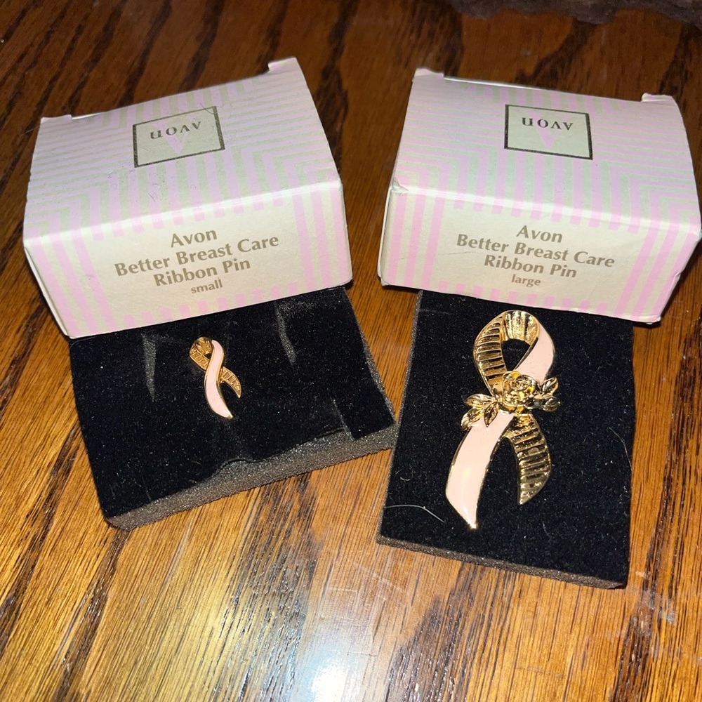 1993 Avon Better Breast Care Ribbon Pin set